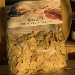 RAVIOLI con Prosciutto Crudo - z surową szynką