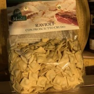 RAVIOLI con Prosciutto Crudo - z surową szynką